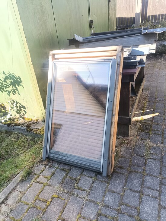 Lietoti jumta logi no €0.01