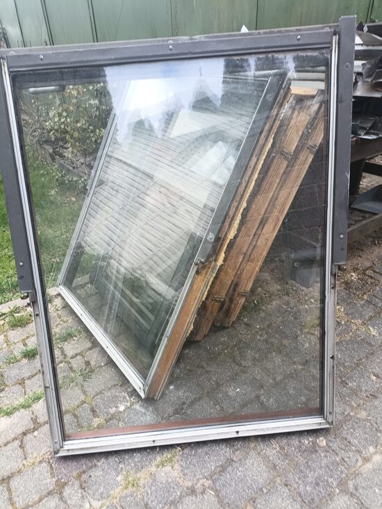 FAKRO 114x140cm loga vērtne